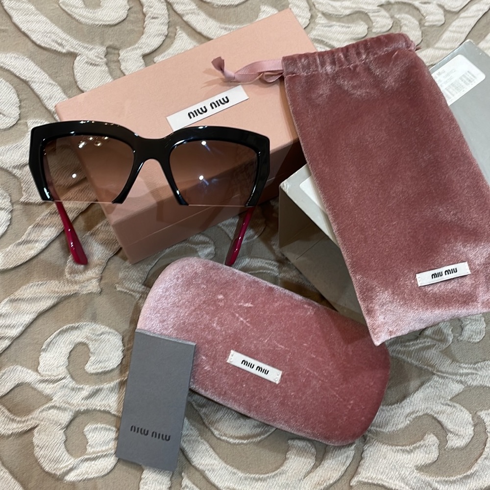 Miu miu  sunglasses firm price